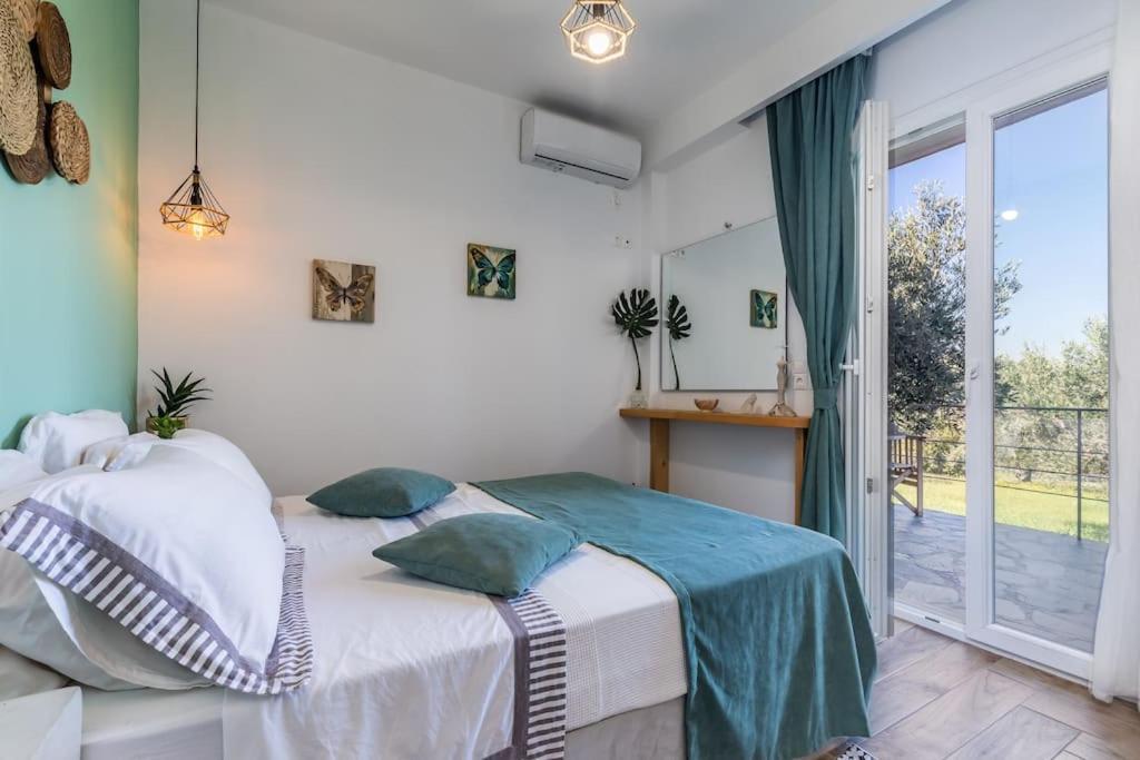 Skopelos Blue Heaven Pool Villa In Olive Grove 외부 사진