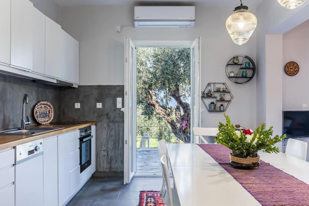 Skopelos Blue Heaven Pool Villa In Olive Grove 외부 사진