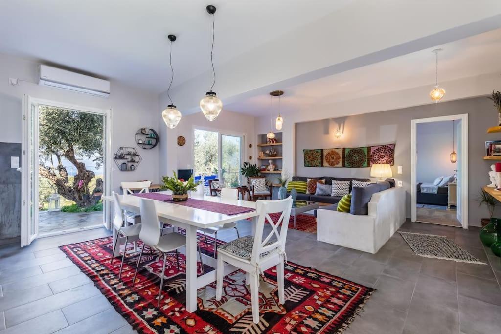 Skopelos Blue Heaven Pool Villa In Olive Grove 외부 사진